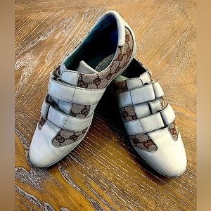 It So Beachy Gucci! Vintage Women’s Gucci Shoes!
